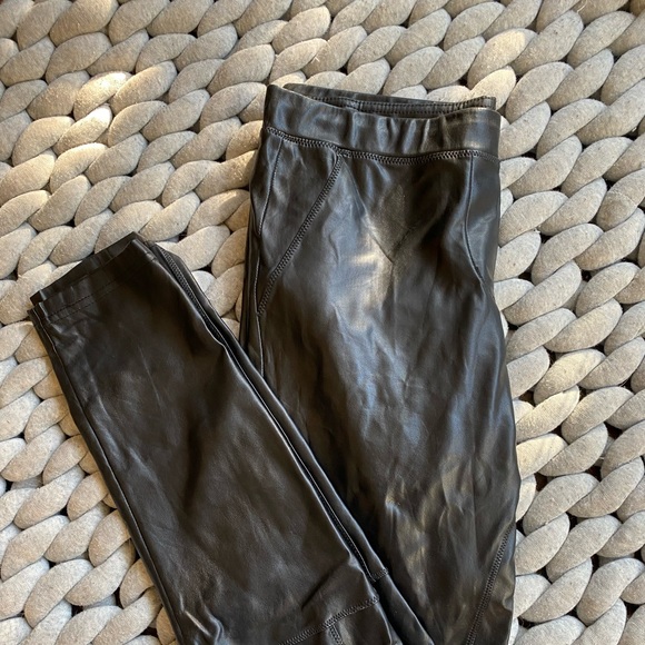 Aritzia Pants - -WILFRED LEATHER PANTS, size 4, Older style similar to Daria pant